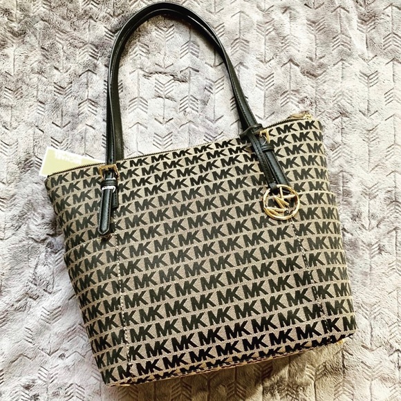 MICHAEL Michael Kors Handbags - 🌺 FINAL PRICE 🌺 NWT Michael Kors jet set tote